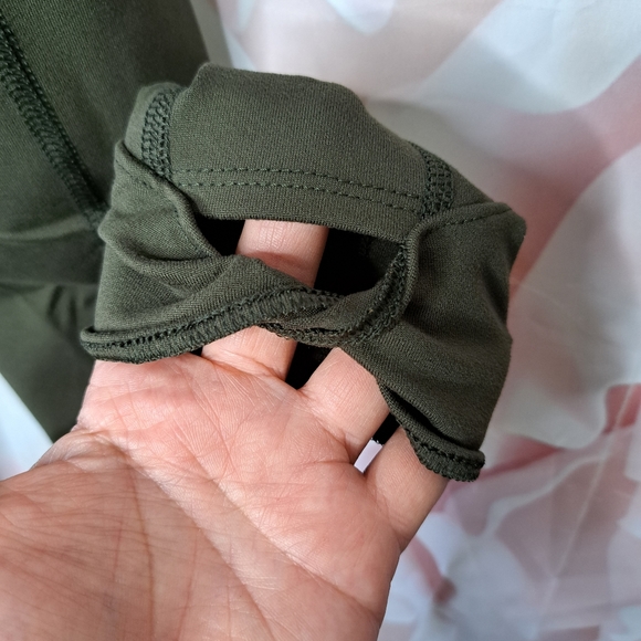 NWT All In Motion Simplicity Twist High Rise Leggings in Olive Green - Picture 4 of 9